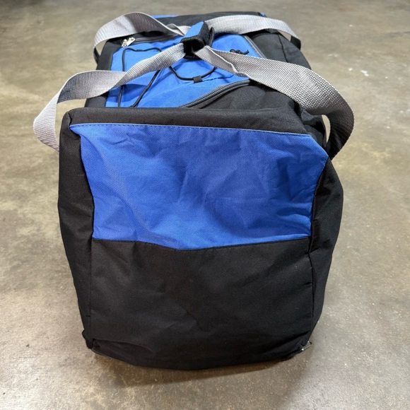 Wrangler NFR 2013 Rolling Duffel Bag w/ Wheels & Pull Handle Las Vegas - Picture 6 of 9